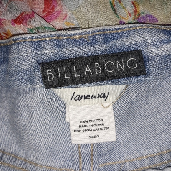 Billabong Laneway 100% Cotton Frayed hem Denim Shorts Size 3 - Picture 6 of 8